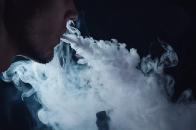 Les 7 meilleures techniques de séduction avec sa cigarette électronique