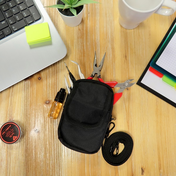 Sacoche bandoulière en tissu noir